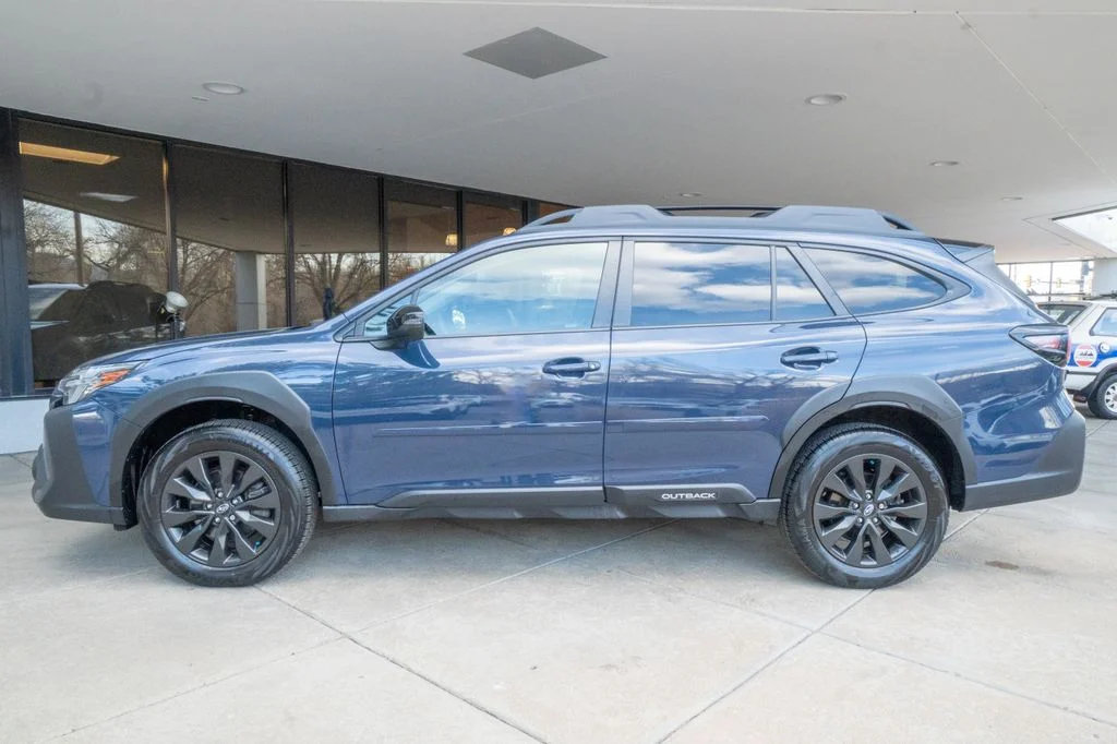 Used 2024 Blue Subaru Onyx Edition XT image 4