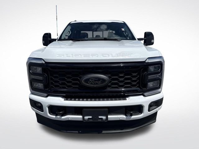 Used 2025 Oxford White Ford Lariat image 8