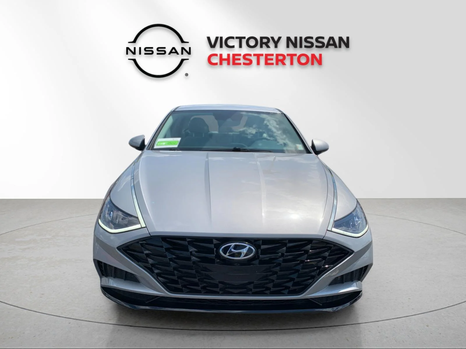 Used 2023 Silver Hyundai SEL image 8