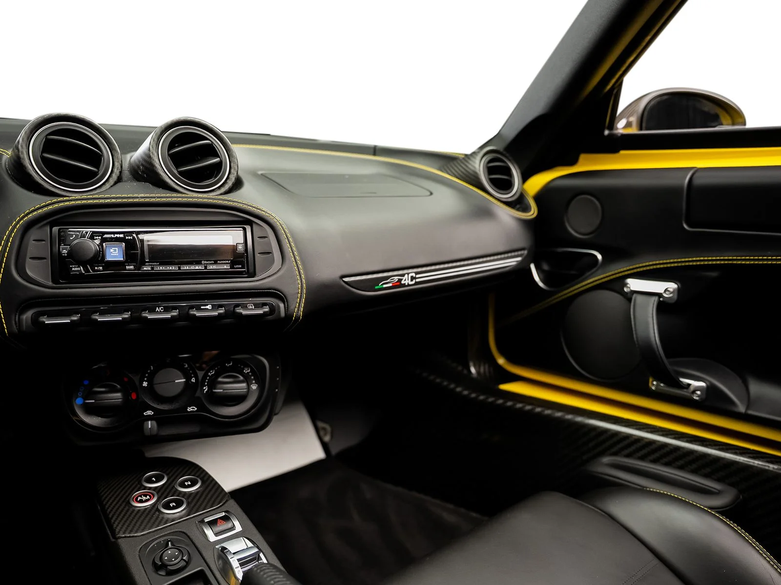 Used 2016 Yellow Alfa Romeo Base image 38