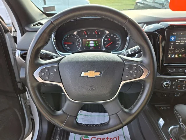 Used 2023 SUMMIT WHITE Chevrolet LT Cloth image 31