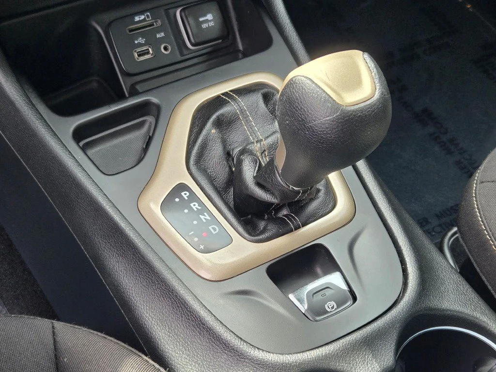 Used 2014 Gray Jeep Latitude image 26
