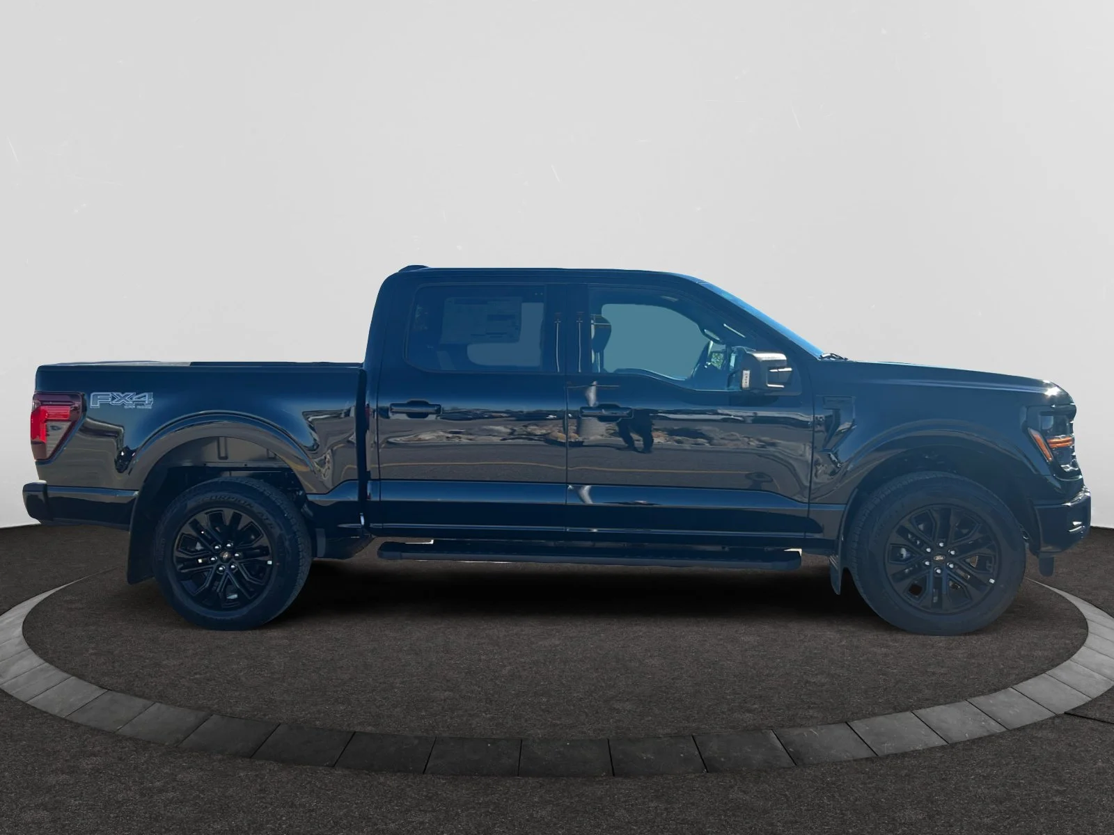 New 2026 Agate Black Metallic Ford XLT image 6