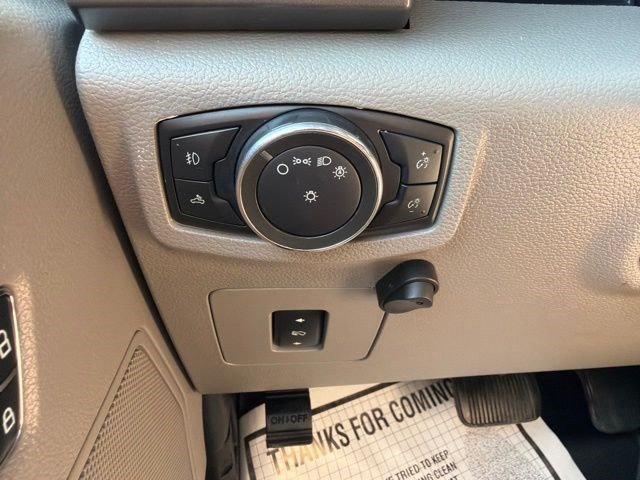 Used 2016 Oxford White Ford XLT image 28