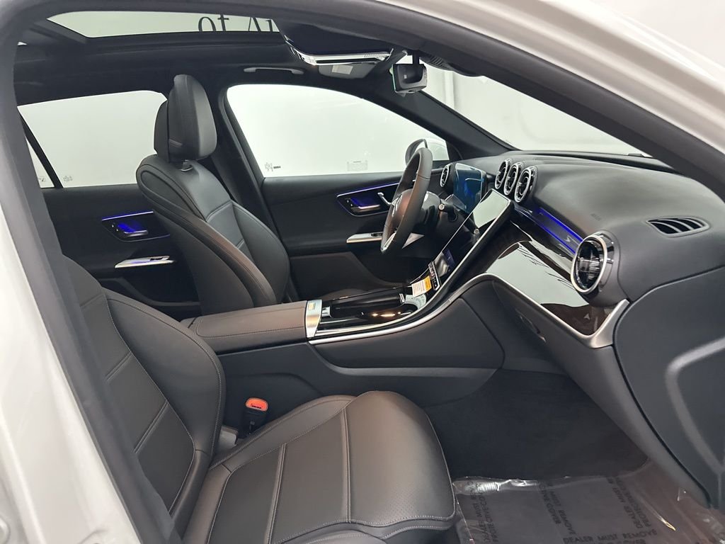 Used 2026 White Mercedes-Benz GLC 300 image 27