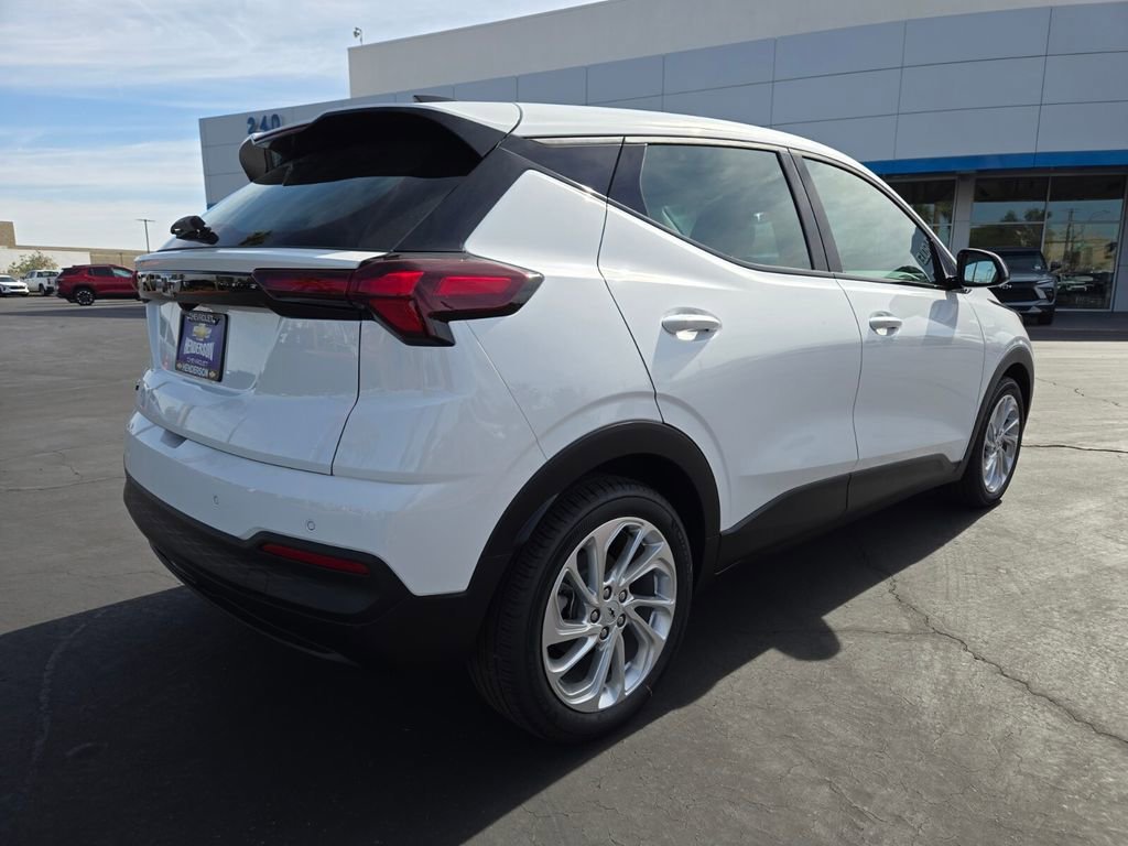 2027 Chevrolet Bolt LT - Photo 4