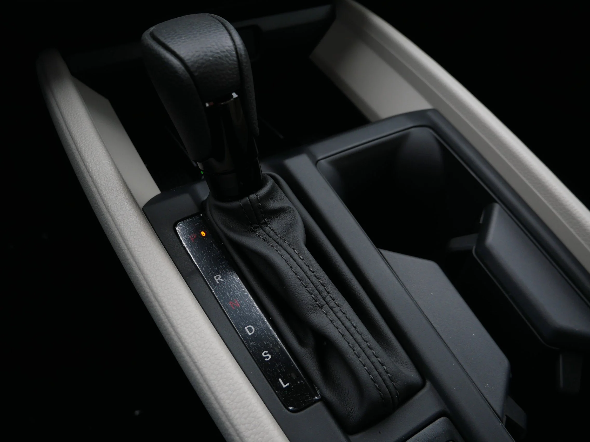 New 2026 Platinum White Pearl Honda SE image 21