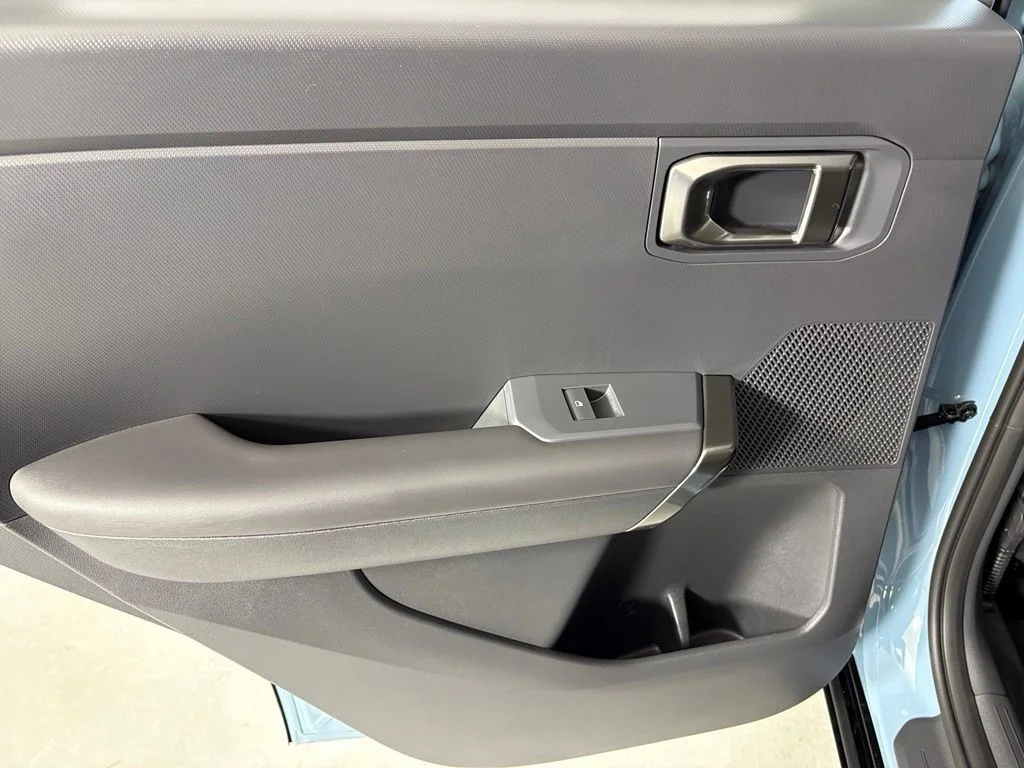 New 2027 Frost Blue / Black Roof Kia X-Line S image 35