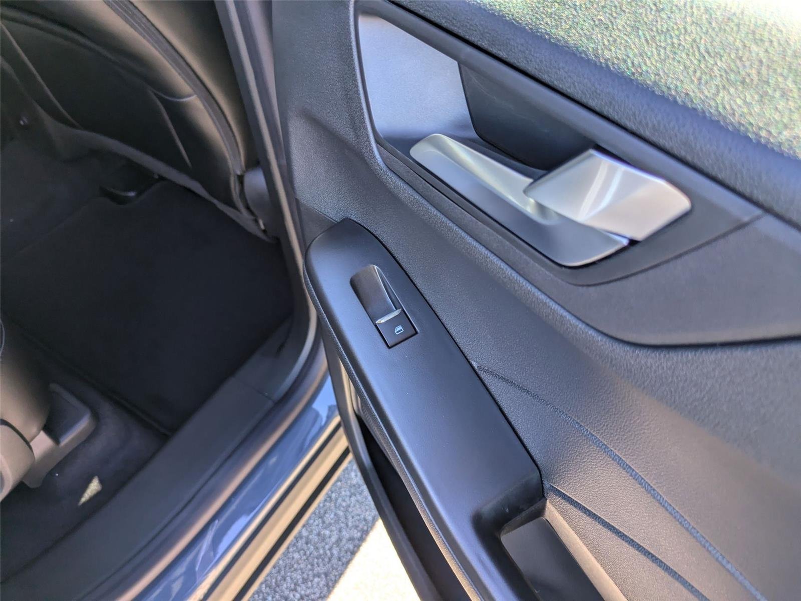 New 2025 Vapor Blue Metallic Ford PHEV image 37