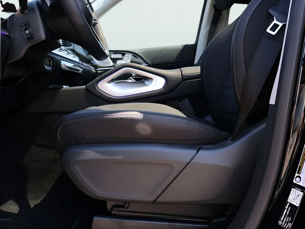 New 2026 Obsidian Black Metallic Mercedes-Benz GLE 450 image 37