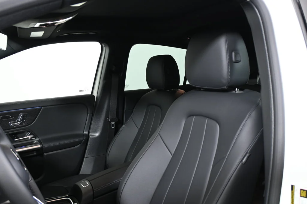 New 2026 White Mercedes-Benz GLA 250 image 15