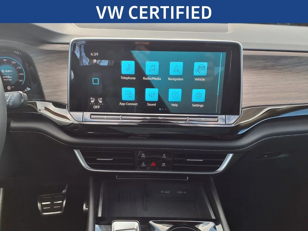 Certified Used 2025 Silver Mist Metallic Volkswagen 2.0T SEL Premium R-Line image 19