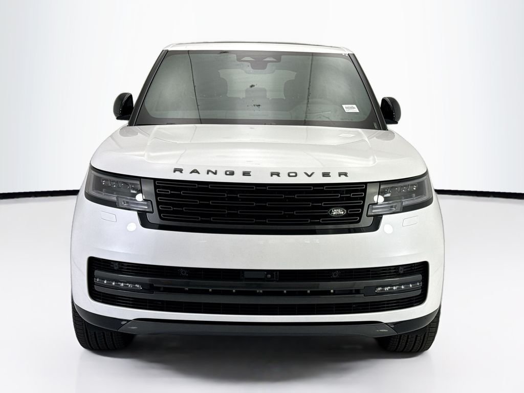 New 2026 Ostuni Pearl White Land Rover SE image 2