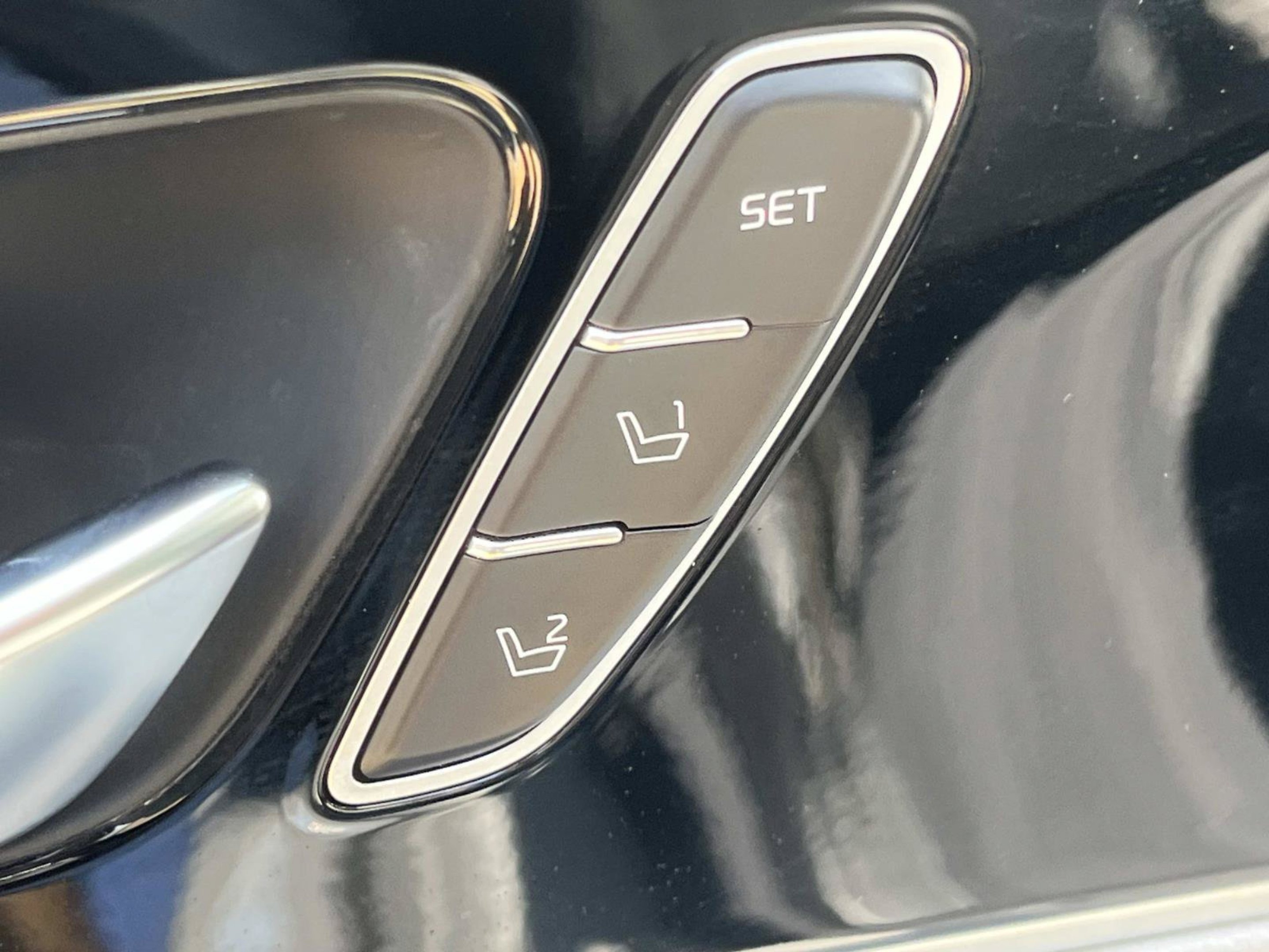 Used 2020 Imperial Blue Kia SX V6 image 31