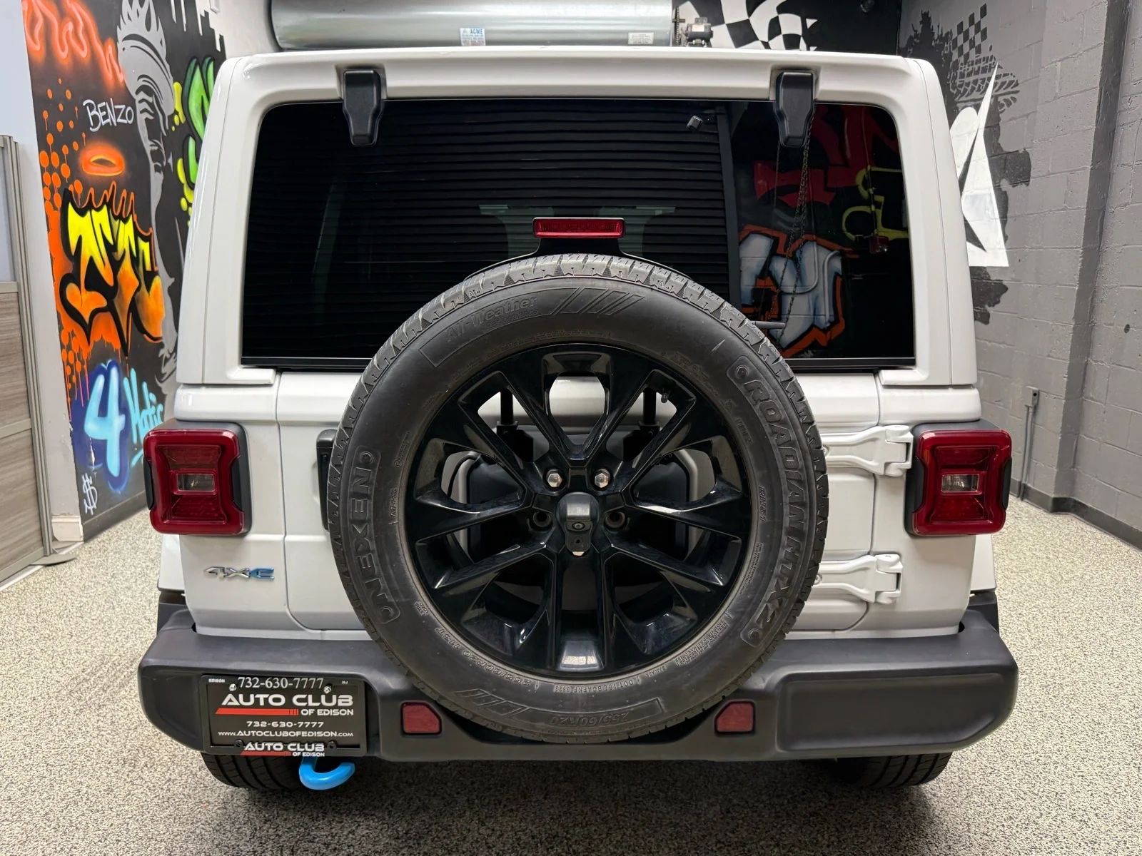 Used 2024 Bright White Clear Coat (pw7) Jeep Sahara 4xe image 5