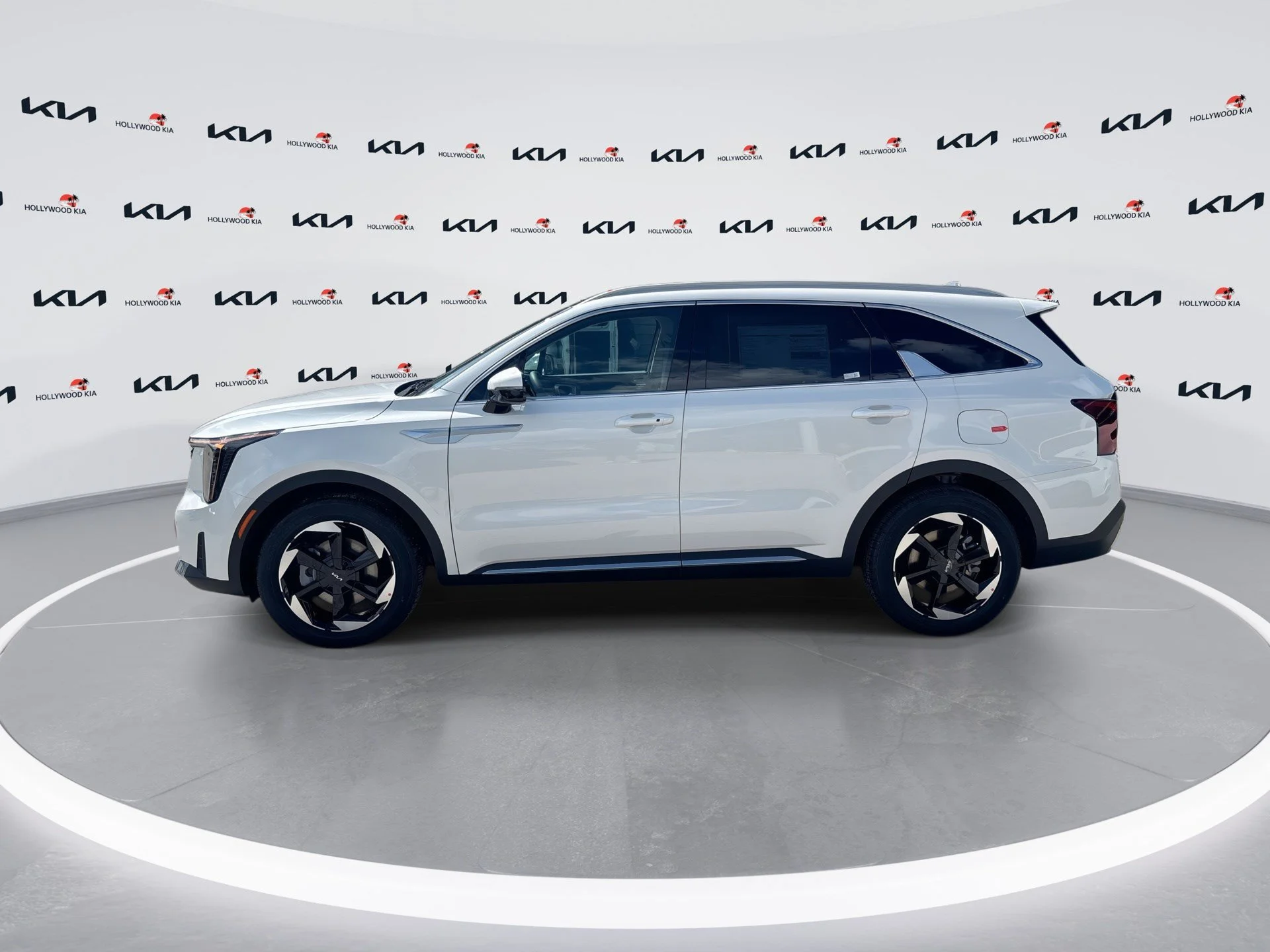 New 2026 Snow White Pearl Kia EX image 5