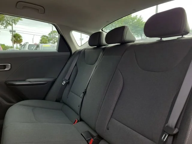2025 Kia K4 LXS - Photo 11