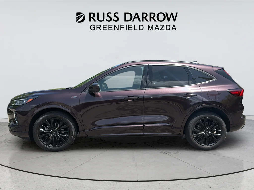 Used 2023 Red Ford ST-Line Elite image 2