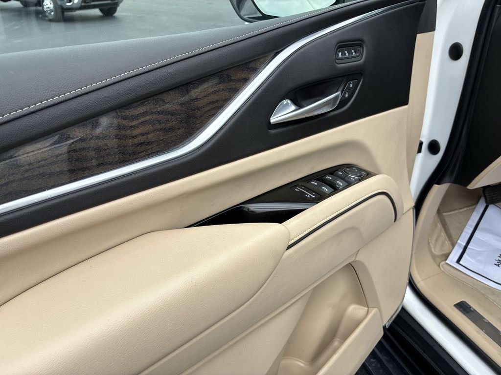 Used 2023 White Cadillac Premium Luxury image 13