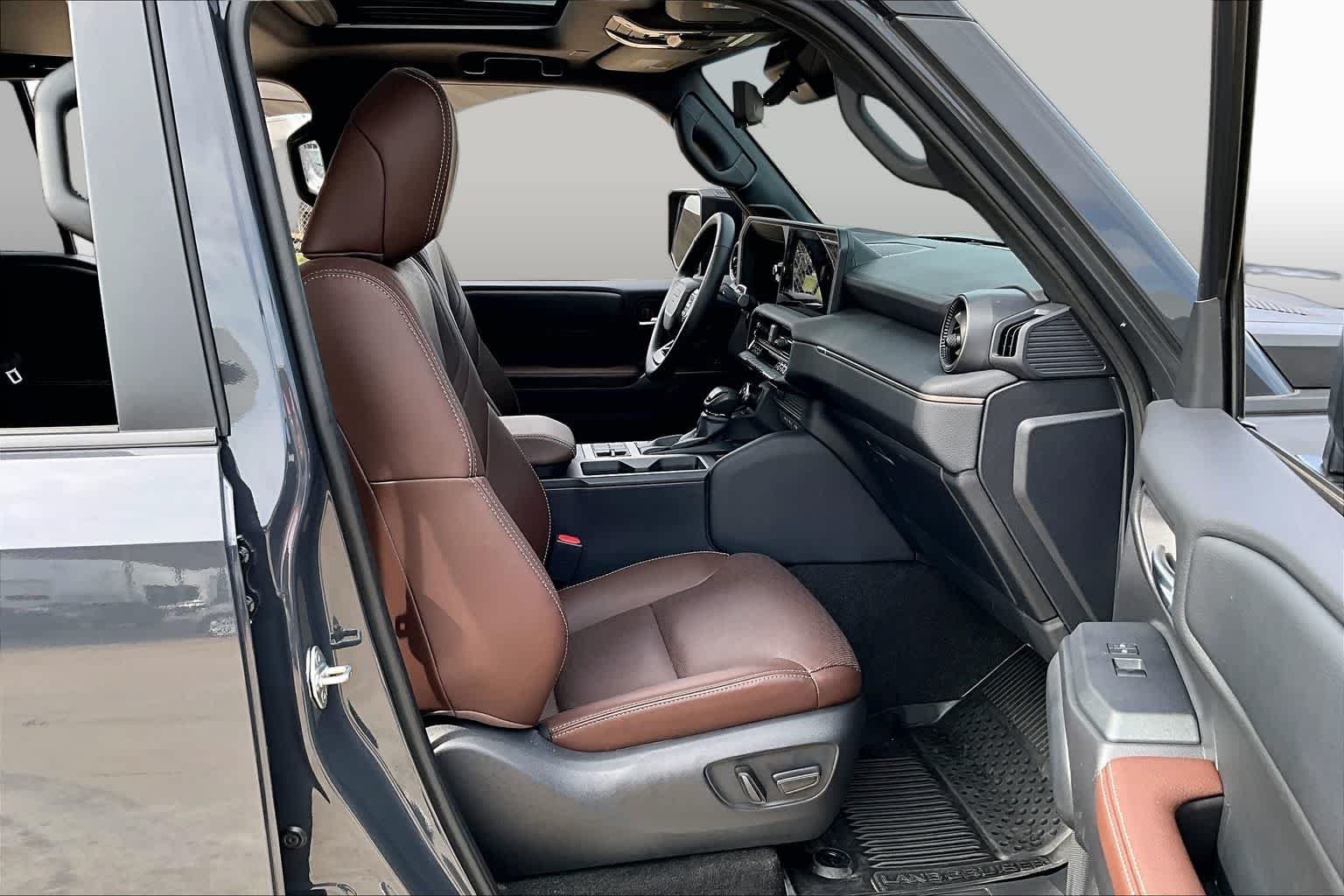 Used 2025 Underground Toyota  image 9