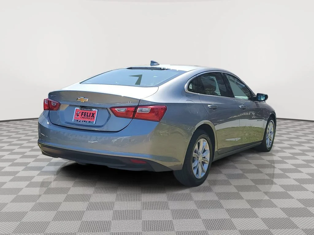 Used 2024 Sterling Gray Metallic Chevrolet 1LT image 4