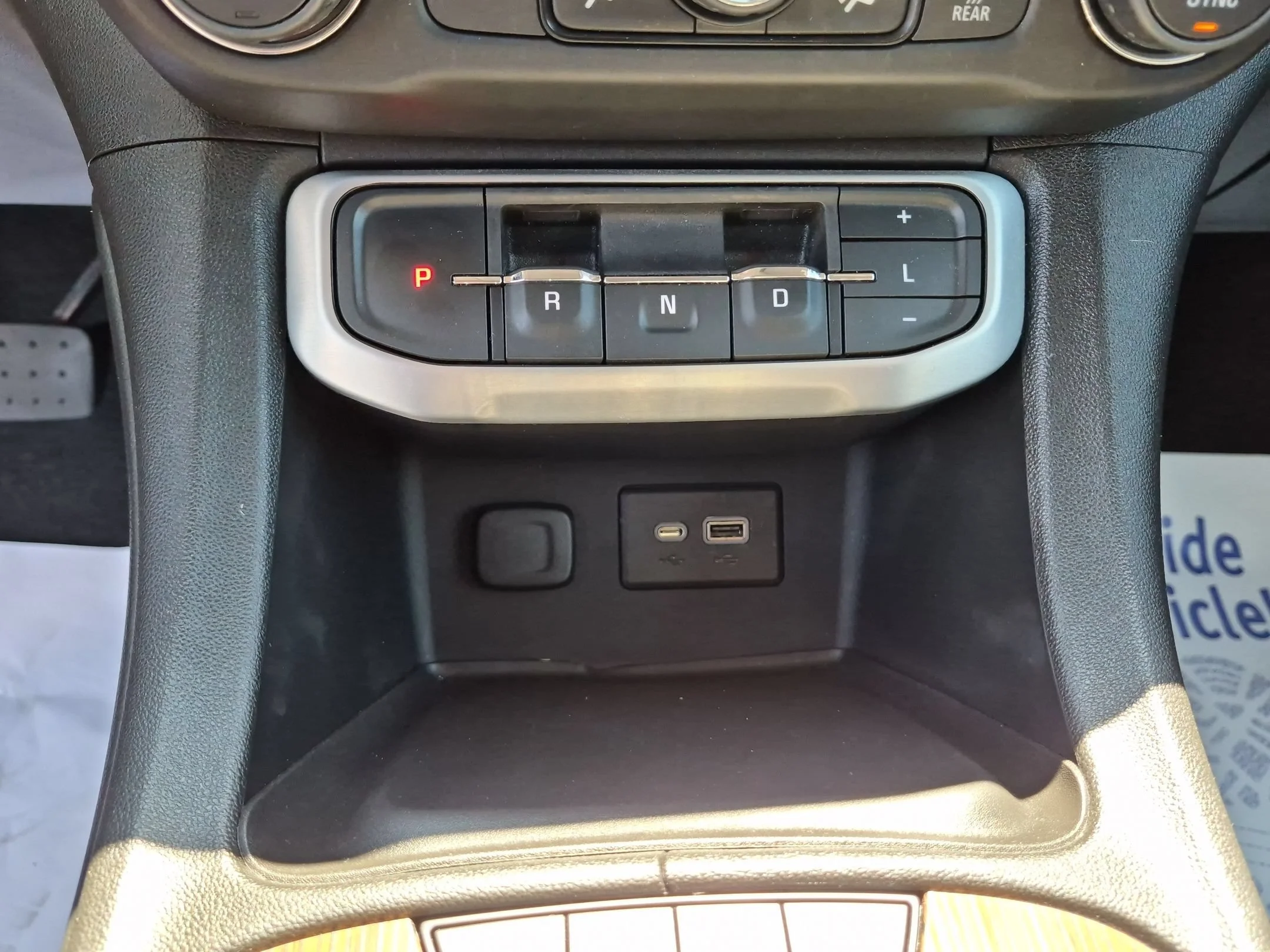 Used 2021 Cayenne Red Tintcoat GMC SLE image 13