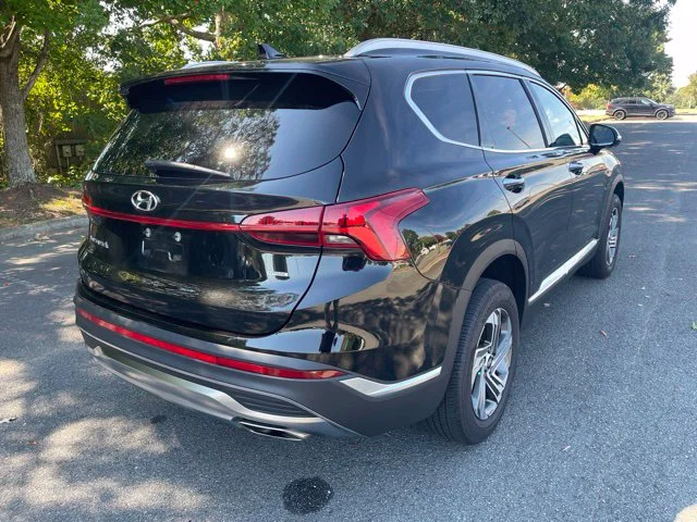 Used 2023 Black Hyundai SEL image 5