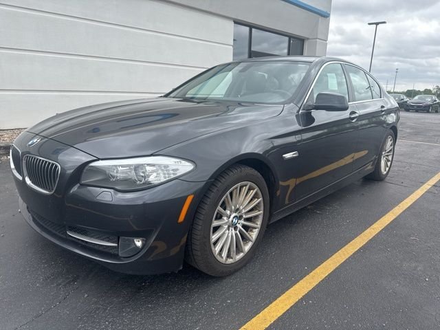 2013 BMW 5 Series 535i xDrive Sedan's photo