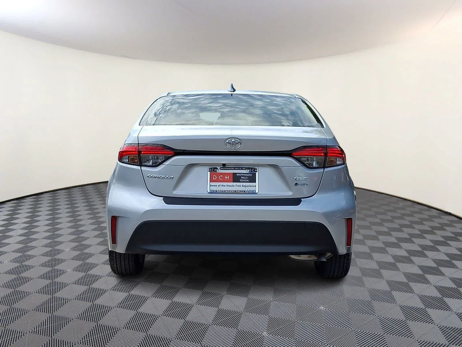 New 2026 Classic Silver Metallic Toyota  XLE image 5