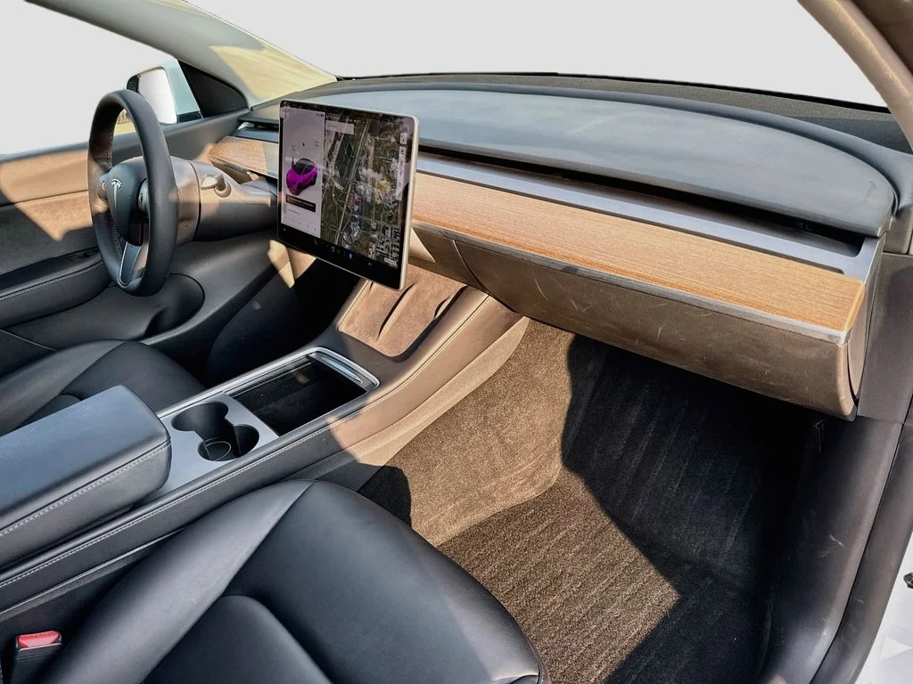Used 2021 White Tesla Long Range image 30