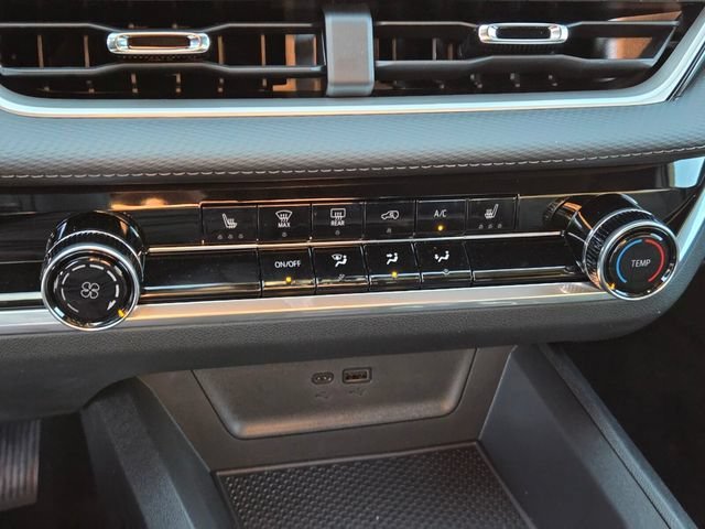New 2027 Mosaic Black Metallic Chevrolet LT image 13