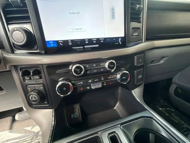 Used 2024 Black Ford XLT image 23
