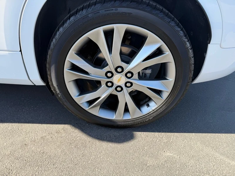 Used 2019 SUMMIT WHITE Chevrolet Premier image 31