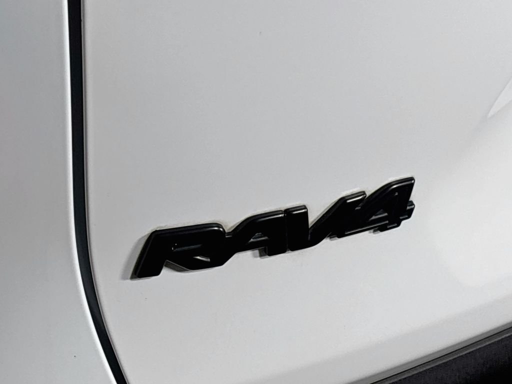 Used 2024 White Toyota XLE image 23