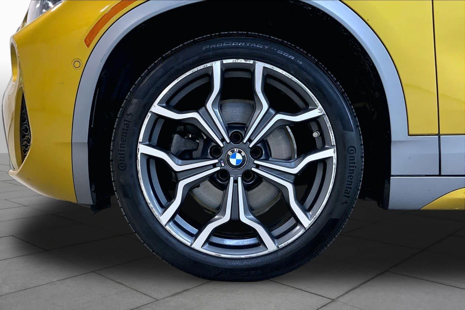 Used 2020 Galvanic Gold Metallic BMW xDrive28i image 10