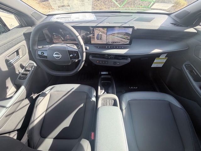 New 2026 Everest White Pearl TriCoat / Super Black Two-tone Nissan SV+ image 24
