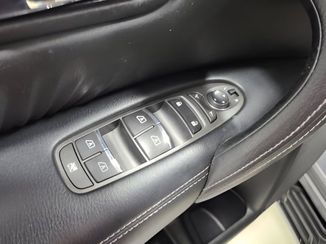 Used 2017 Graphite Shadow INFINITI Base image 24