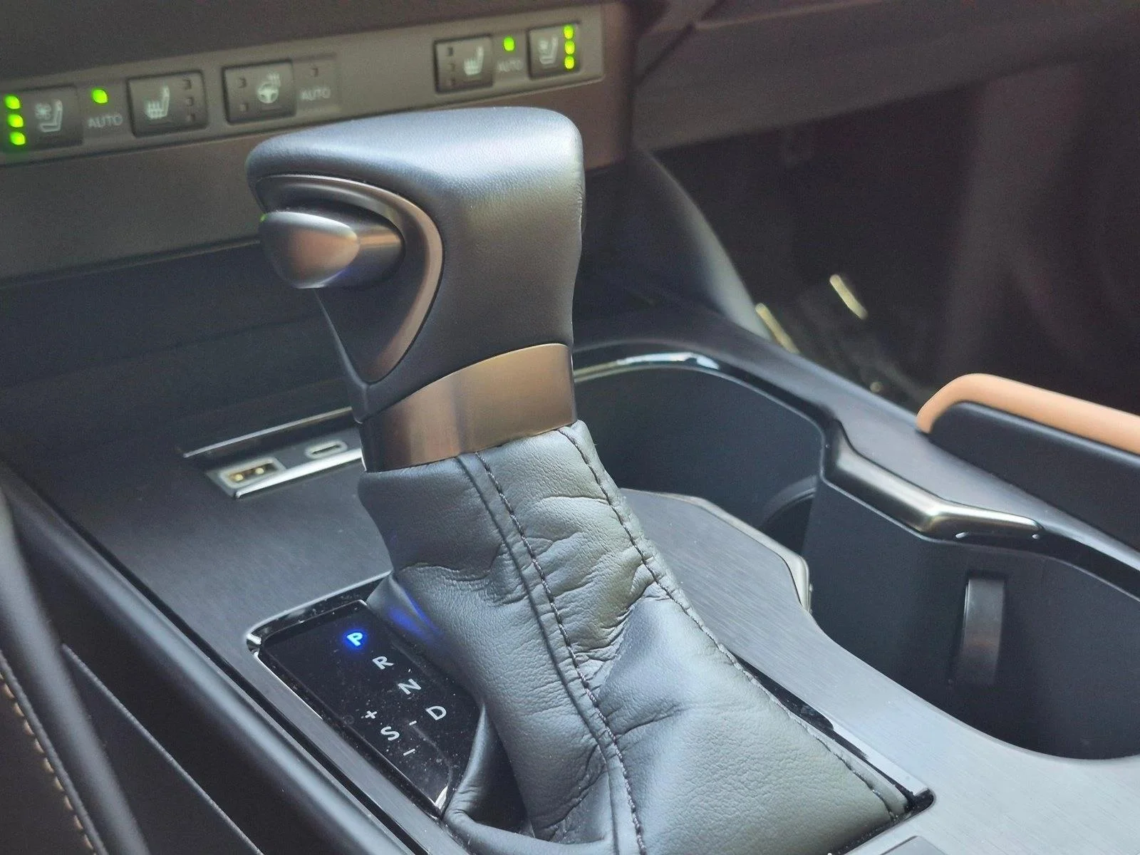 Certified Used 2025 Eminent White Pearl Lexus ES 350 image 15