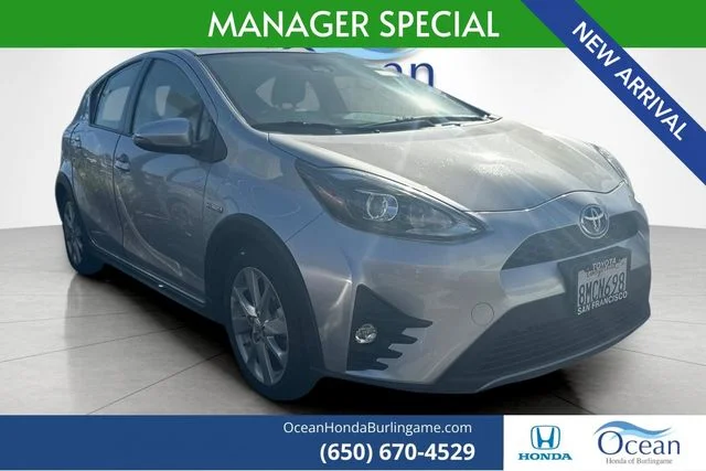 2018 Toyota Prius c Four's photo