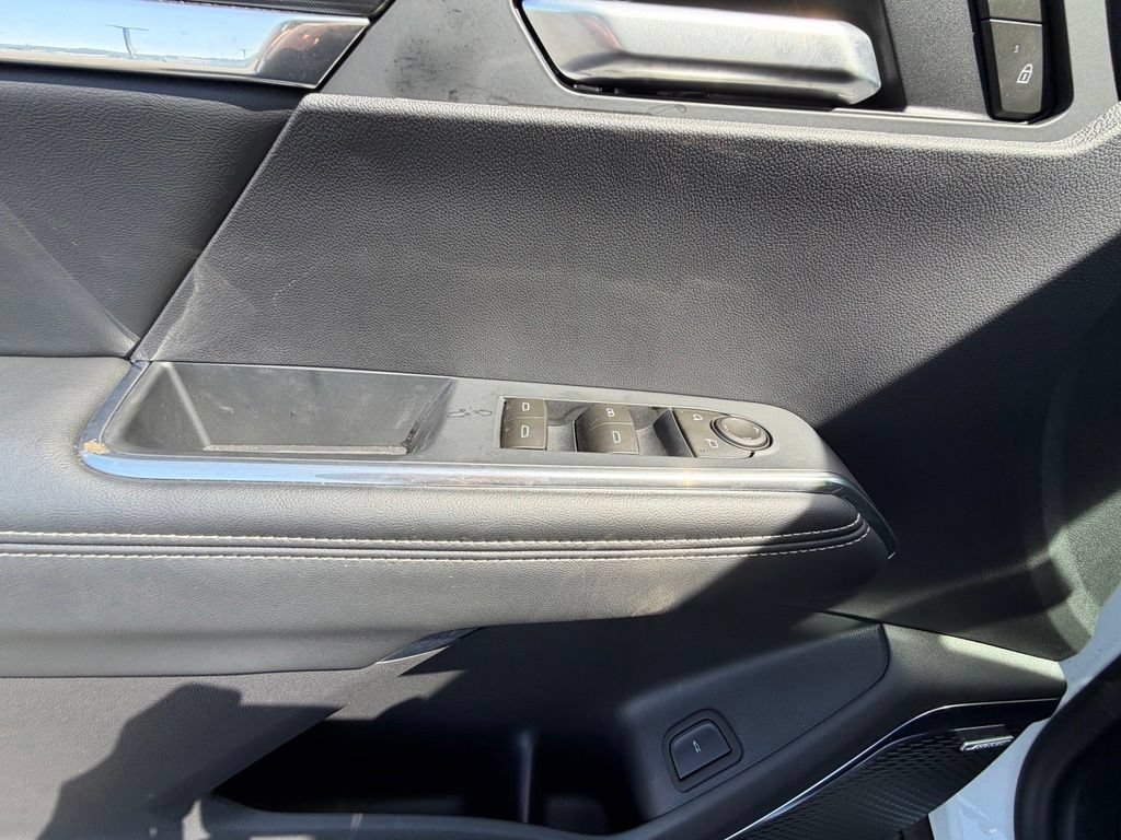 Used 2026 Summit White GMC Elevation image 22