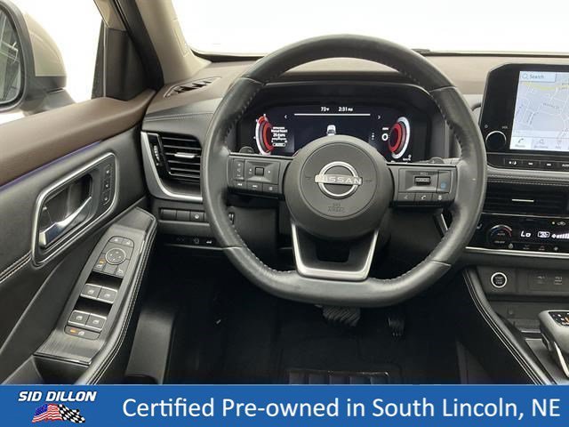 Used 2023 Champagne Silver Metallic Nissan Platinum image 21