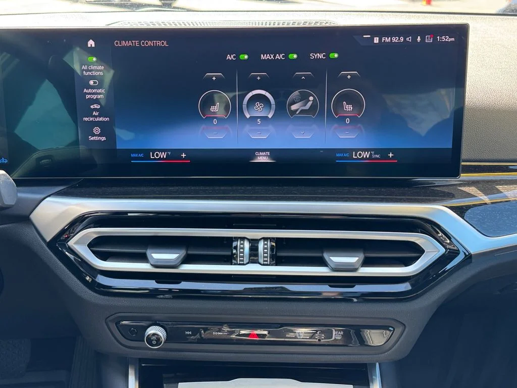 2024 BMW 3 Series 330i - Photo 16