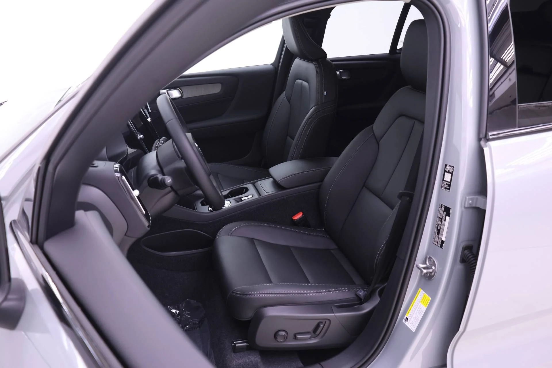 New 2026 Vapour Grey Volvo Core image 7