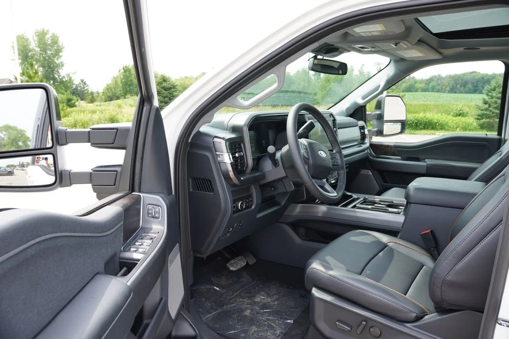 New 2026 Star White Metallic Tri-Coat Ford Lariat image 11