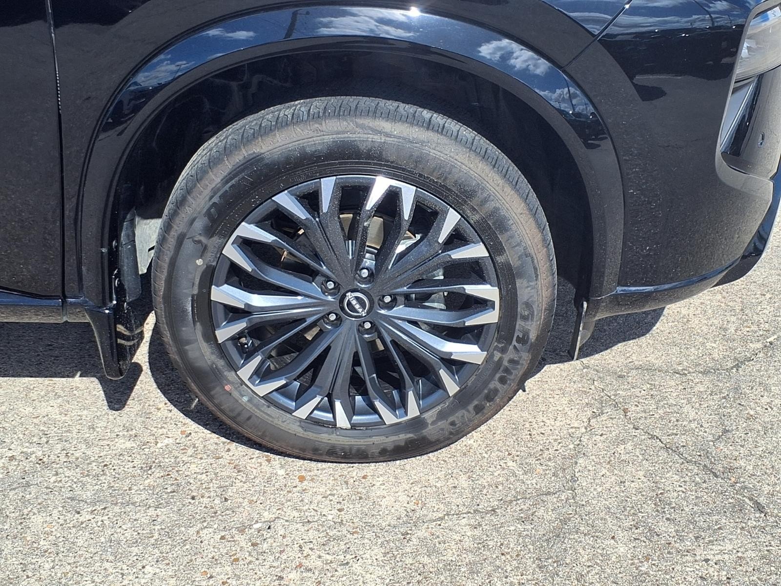 2026 Nissan Rogue Platinum Black at Robbins Nissan