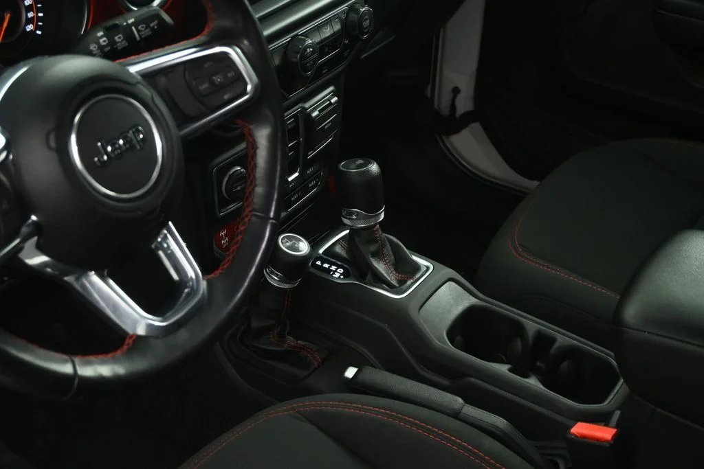 Used 2023 White Jeep Rubicon image 49
