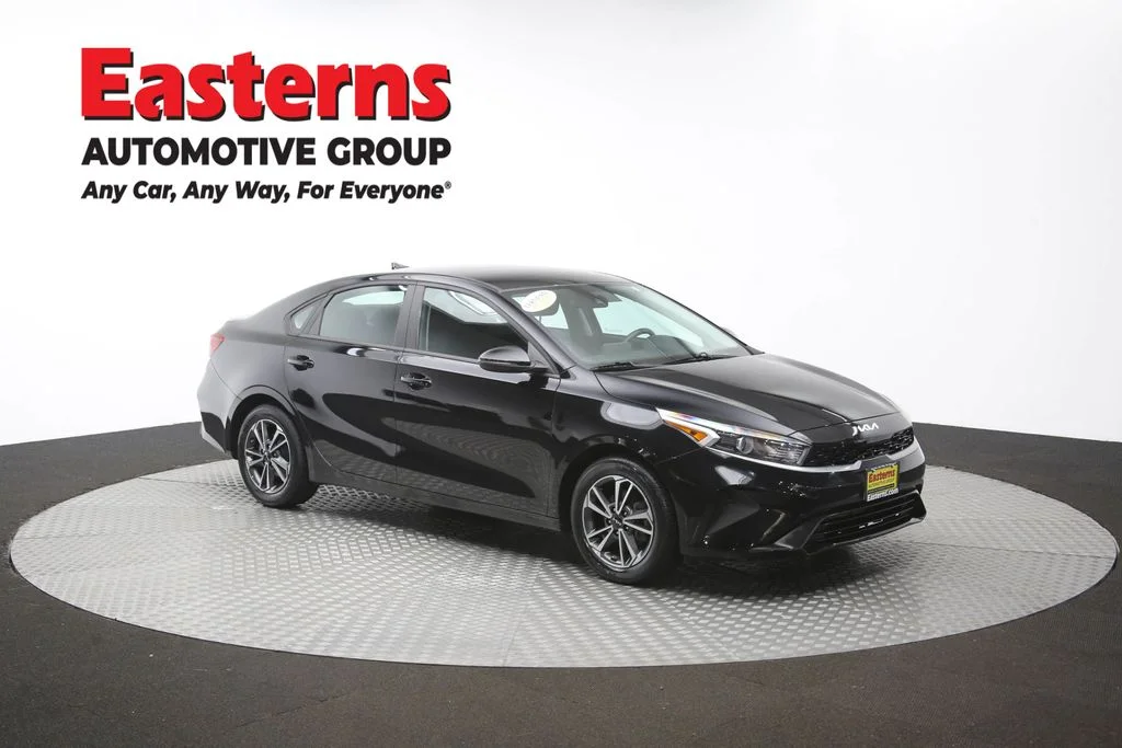 Used 2023 Black Kia LXS image 48