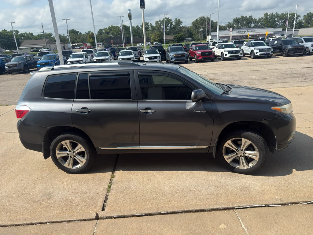Used 2011 Magnetic Gray Metallic Toyota Limited image 9