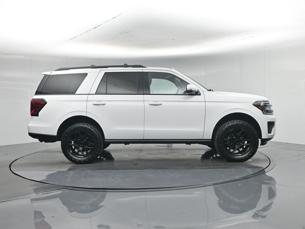 Used 2024 White Ford Limited image 34