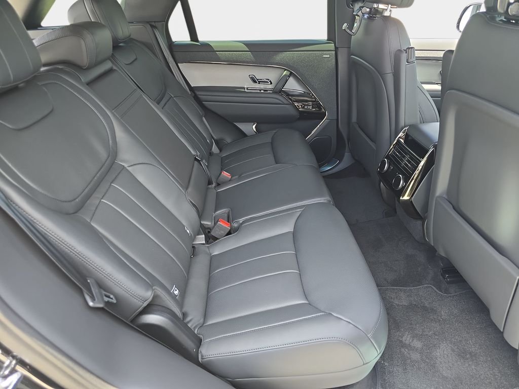 New 2026 Santorini Black Land Rover SE image 11